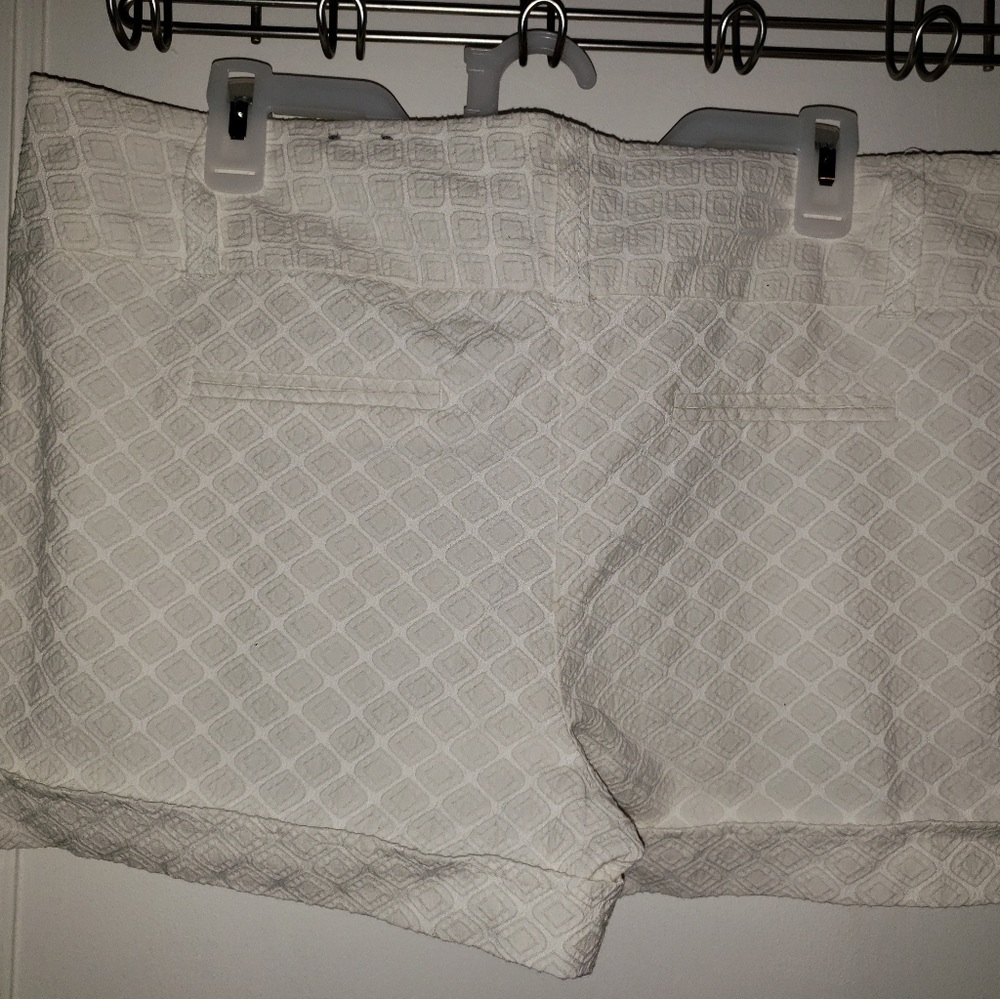 Shorts - Picture 3 of 3